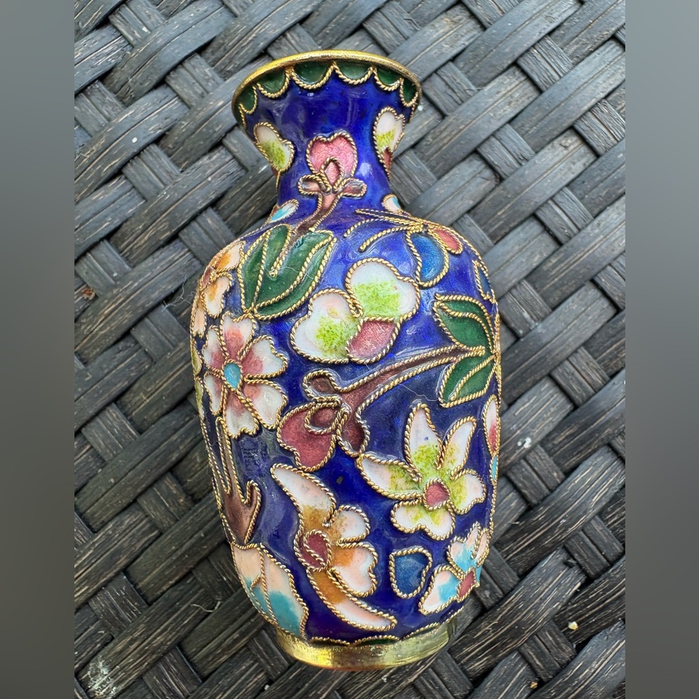 Vtg Cloisonné Enamel Mini Vase from China- so cute, beautiful colors 3 inches - Picture 8 of 9